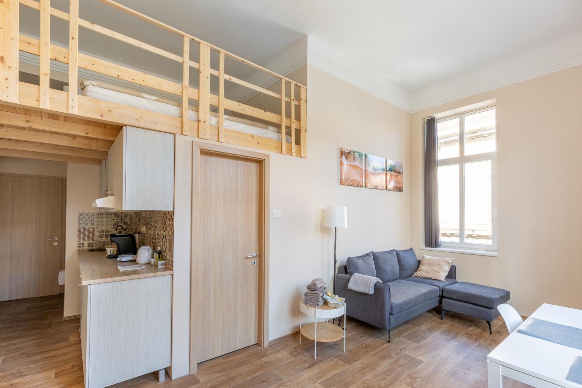 Apartamento Central Mezzanine Apartments With Ac At Keleti Railways Long-Term *